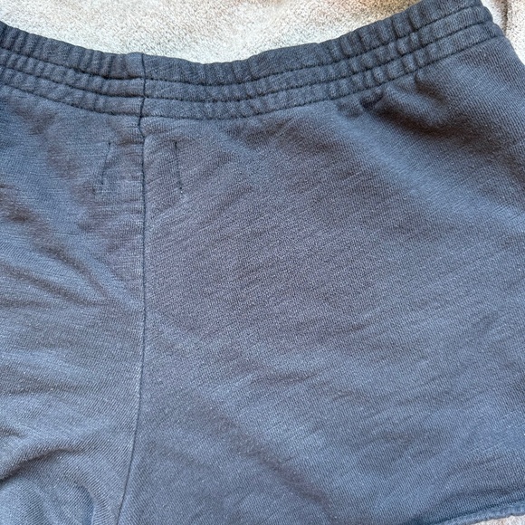Madewell MWL Curved-Hem Sweatshorts size M - Picture 3 of 8